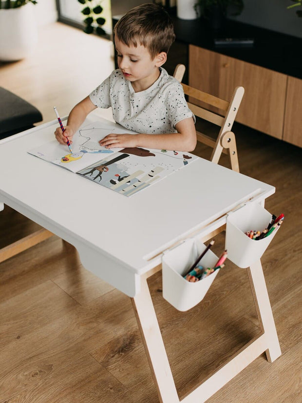 Durable sensory play table design.