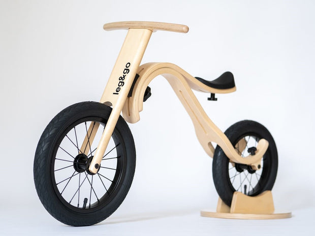 Durable and versatile balance bike for children