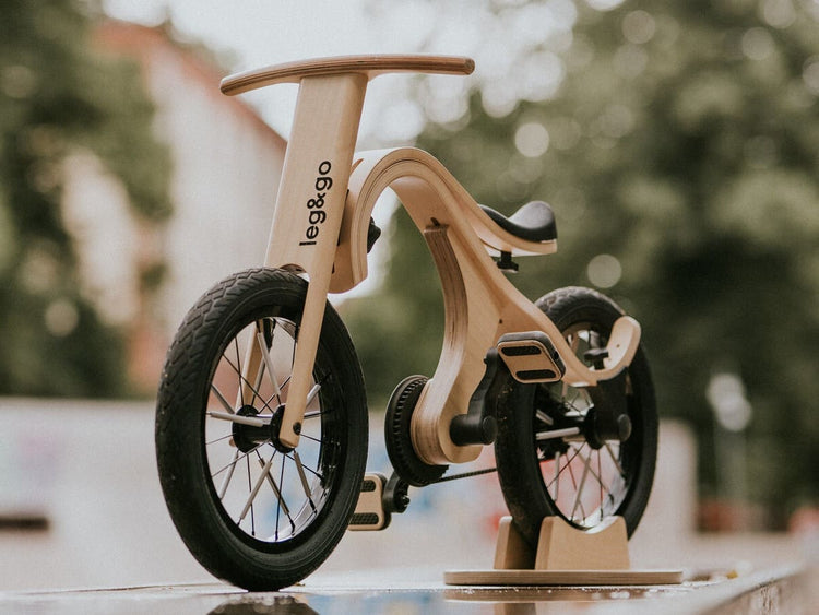 balance bike to pedal bike The Minimalist