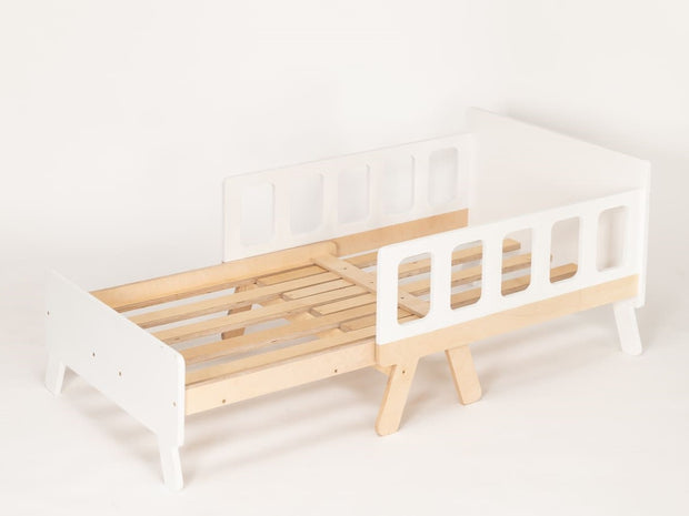 New Horizon expanding child bed