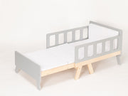 New Horizon expandable kids' bed