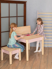 Tidy table and chair for children's activities