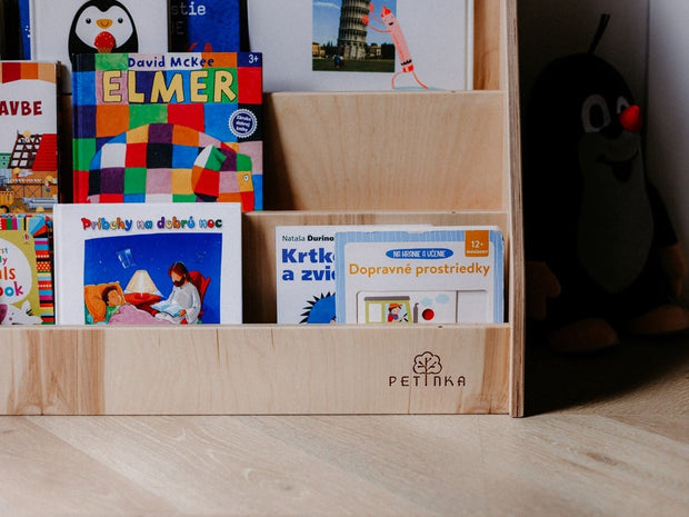 Functional Montessori bookshelf for kids&