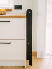 Easy-to-store toddler tower for small kitchens