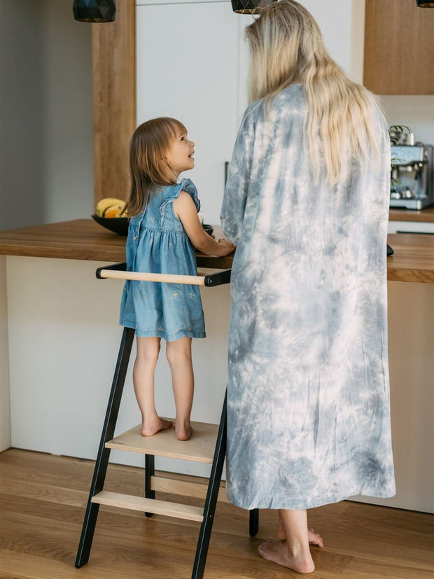 Learning tower for toddlers to reach counter height